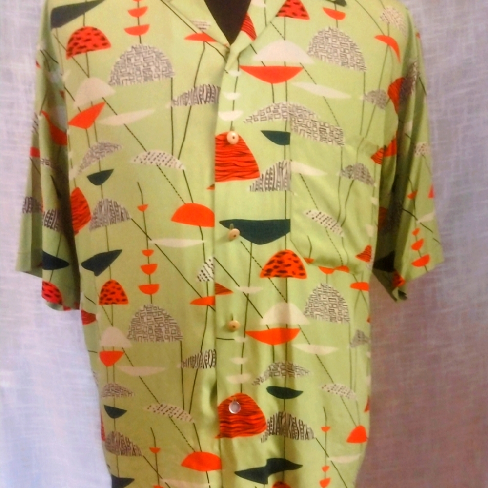 Calderesque print shirt